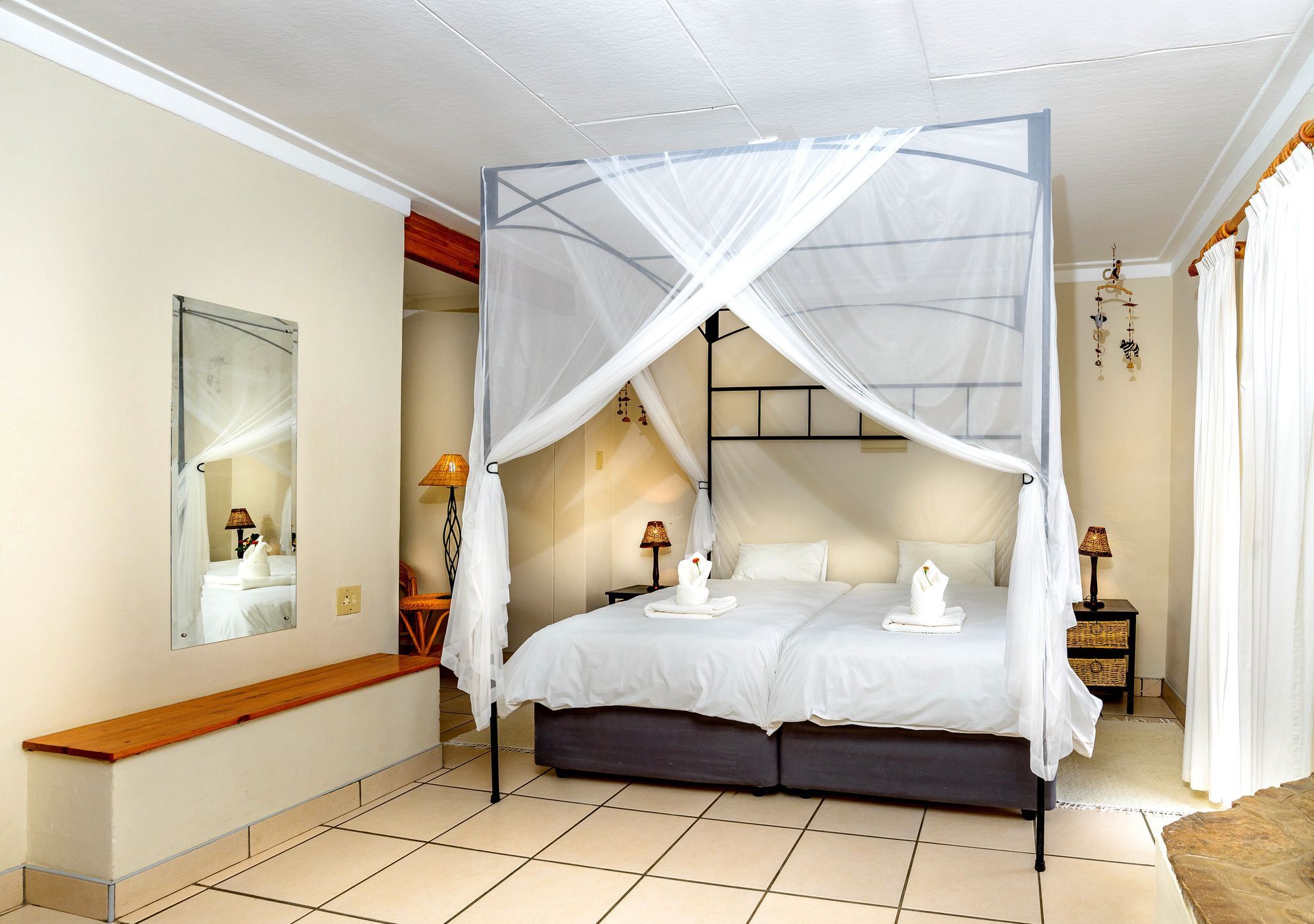 Ondekaremba Lodge Windhoek Ngoại thất bức ảnh